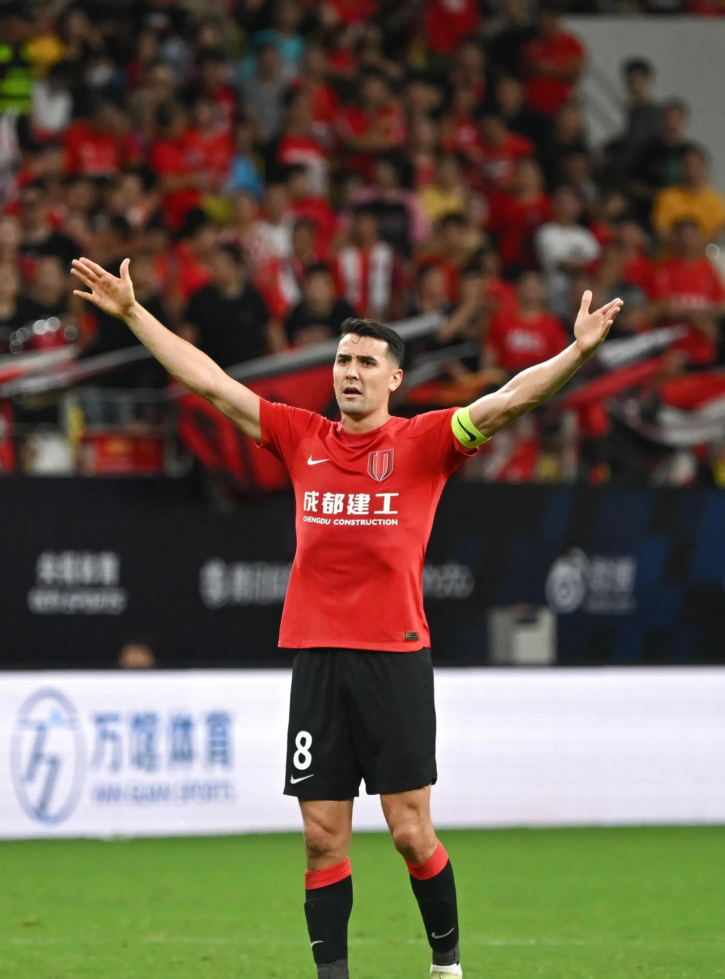 关于亚冠今夜再迎强敌；瓦伦西亚遗憾出局；主帅态度——球迷炸锅；控场能力受关注的信息